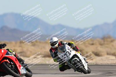 media/Dec-07-2025-CVMA (Sun) [[3e7d2de5dc]]/Race 9-Formula UL Shootout/